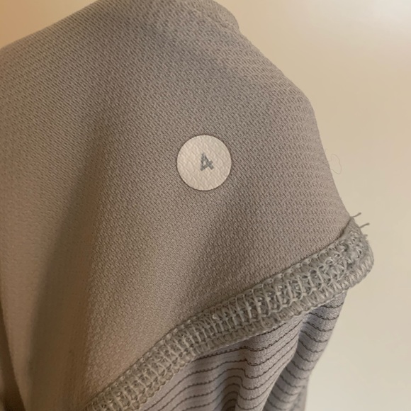 Lululemon athletica tank top with cinched waist - Picture 4 of 4